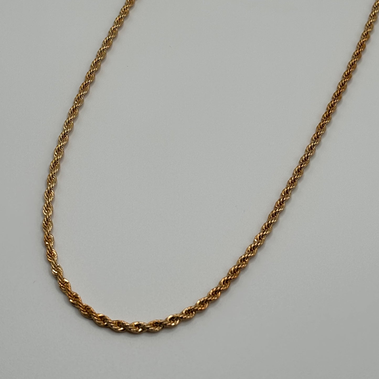 Entwined Radiance: The Twisted Rope Chain Necklace